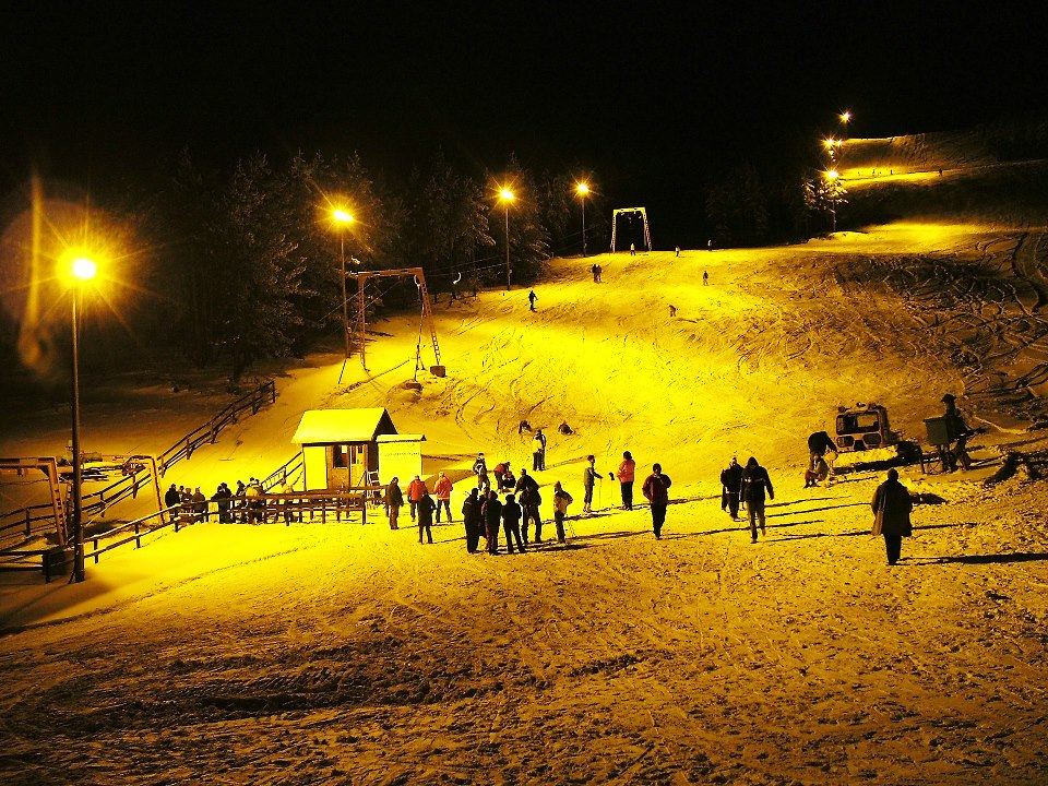 slika nocno skijanje goc